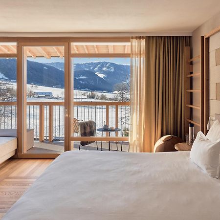 Falkensteiner Hotel Kronplatz - The Leading Hotels Of The World (Adults Only) 리스코네 외부 사진 Deluxe room