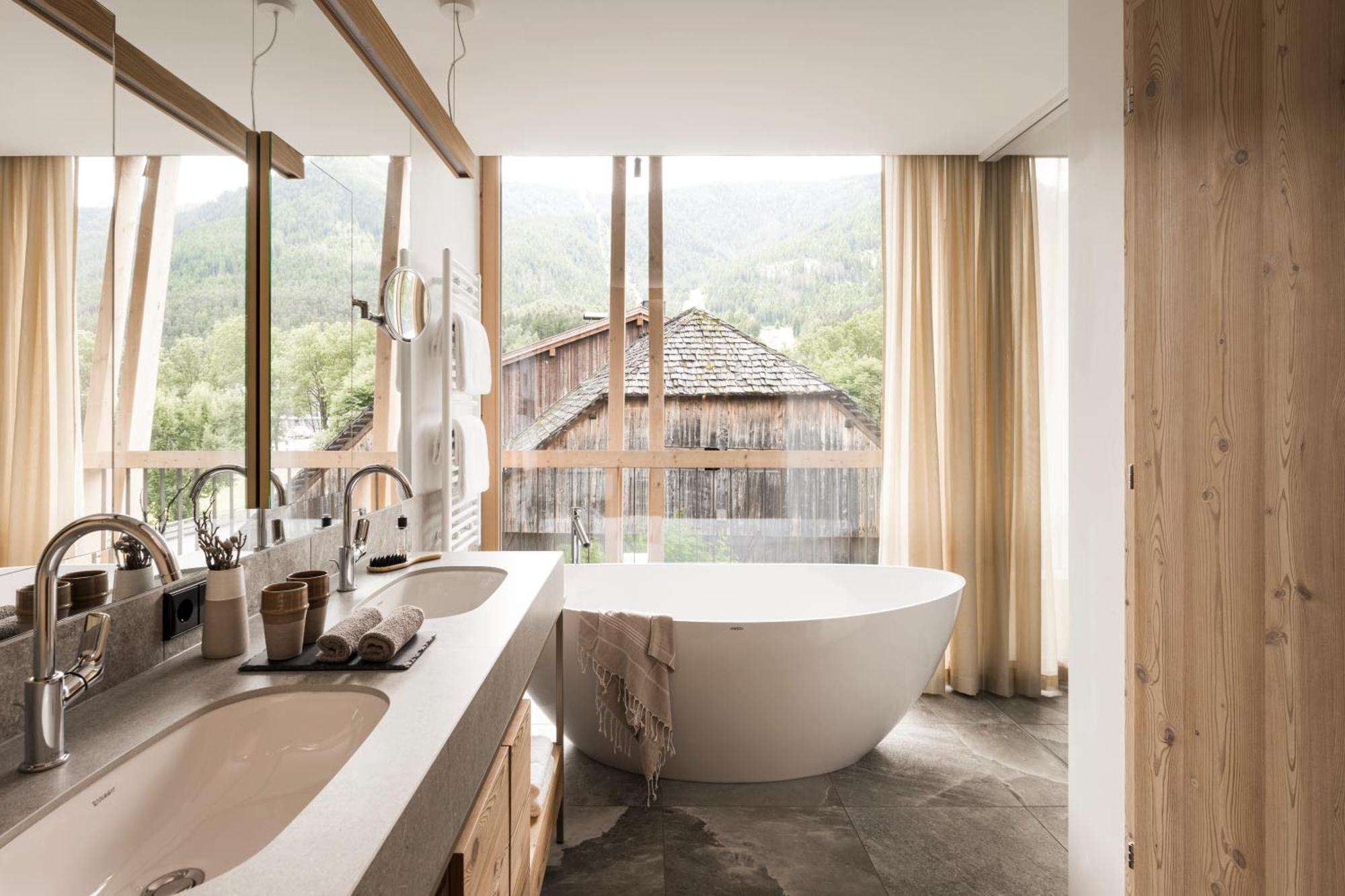 Falkensteiner Hotel Kronplatz - The Leading Hotels Of The World (Adults Only) 리스코네 외부 사진 Bathroom