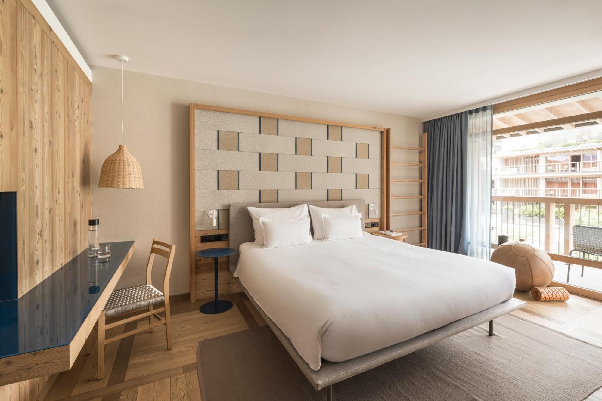 Falkensteiner Hotel Kronplatz - The Leading Hotels Of The World (Adults Only) 리스코네 객실 사진 A room at the hotel