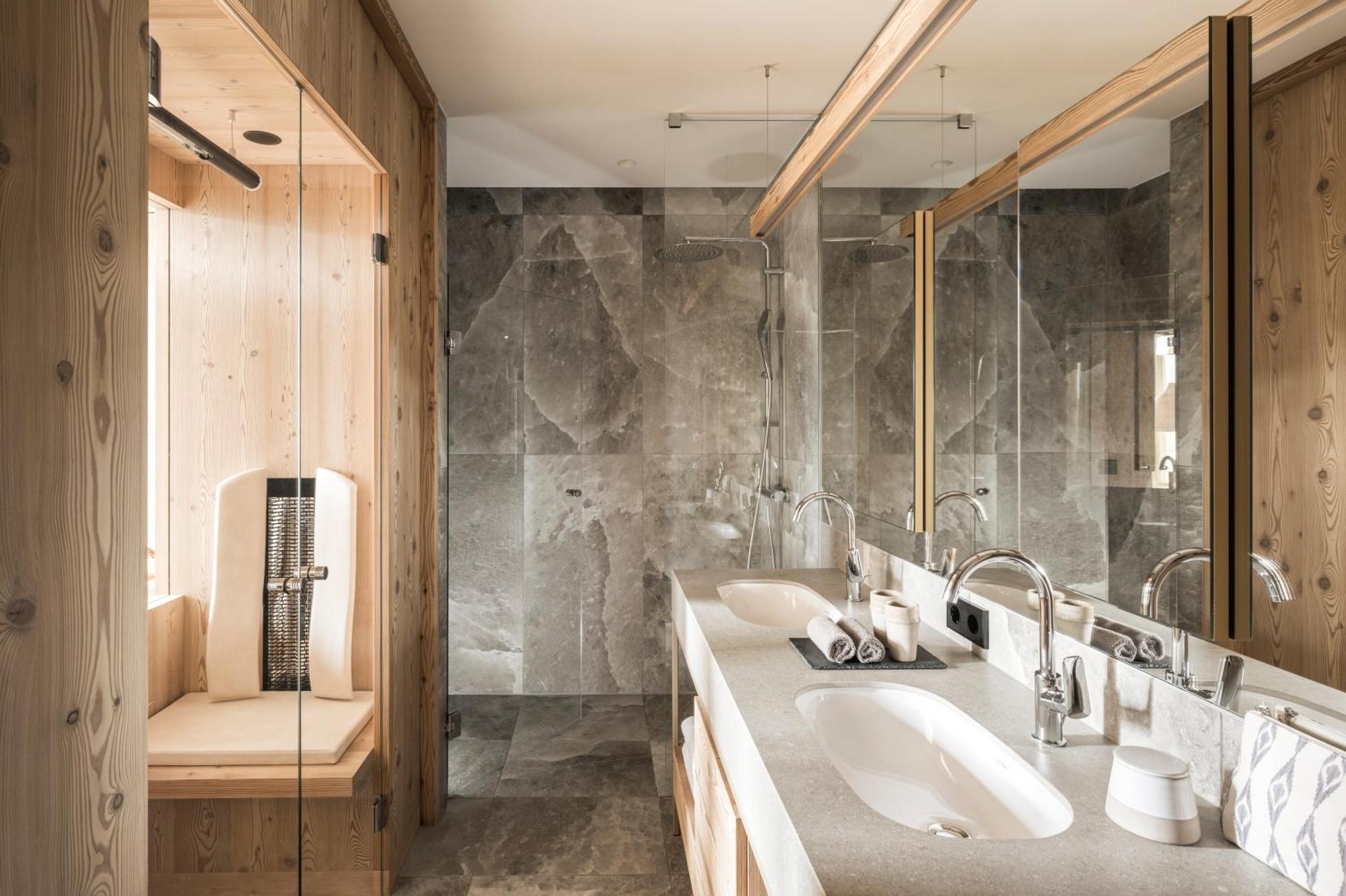 Falkensteiner Hotel Kronplatz - The Leading Hotels Of The World (Adults Only) 리스코네 객실 사진 Bathroom