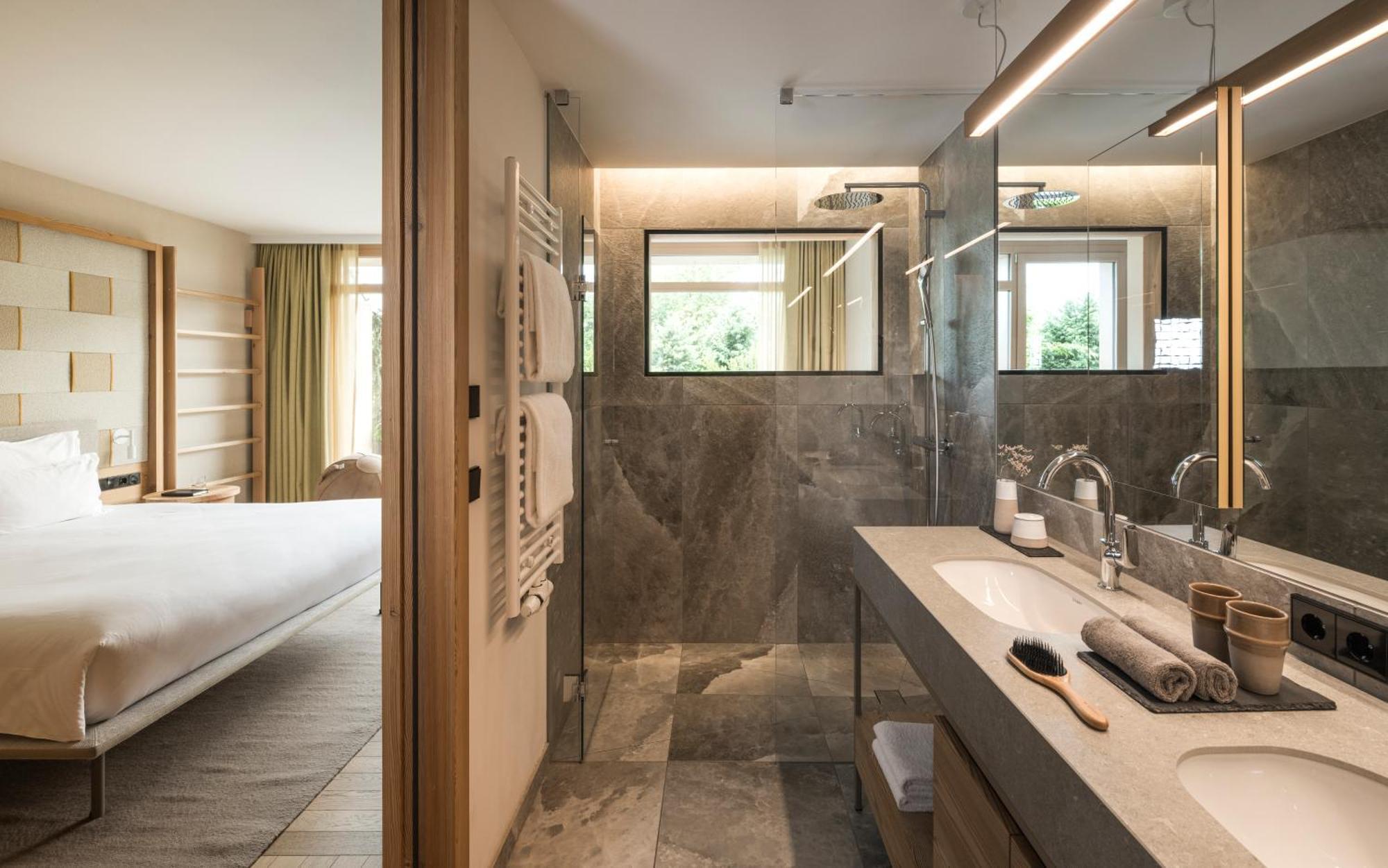 Falkensteiner Hotel Kronplatz - The Leading Hotels Of The World (Adults Only) 리스코네 객실 사진 Bathroom