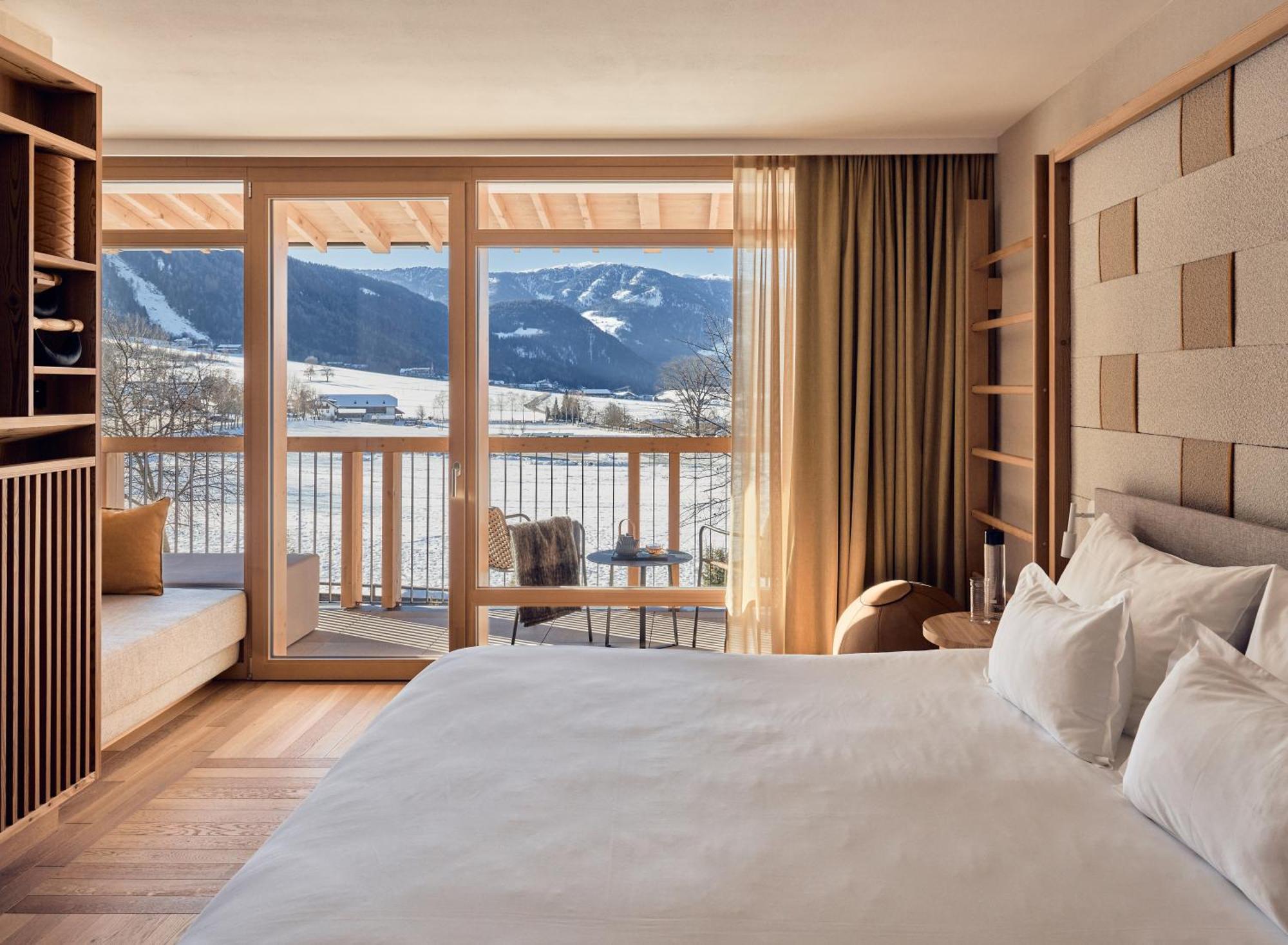 Falkensteiner Hotel Kronplatz - The Leading Hotels Of The World (Adults Only) 리스코네 외부 사진 Deluxe room